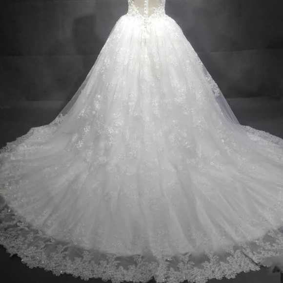 #LaToria Off the shoulder a-line bridal gown - Picture 5 of 6